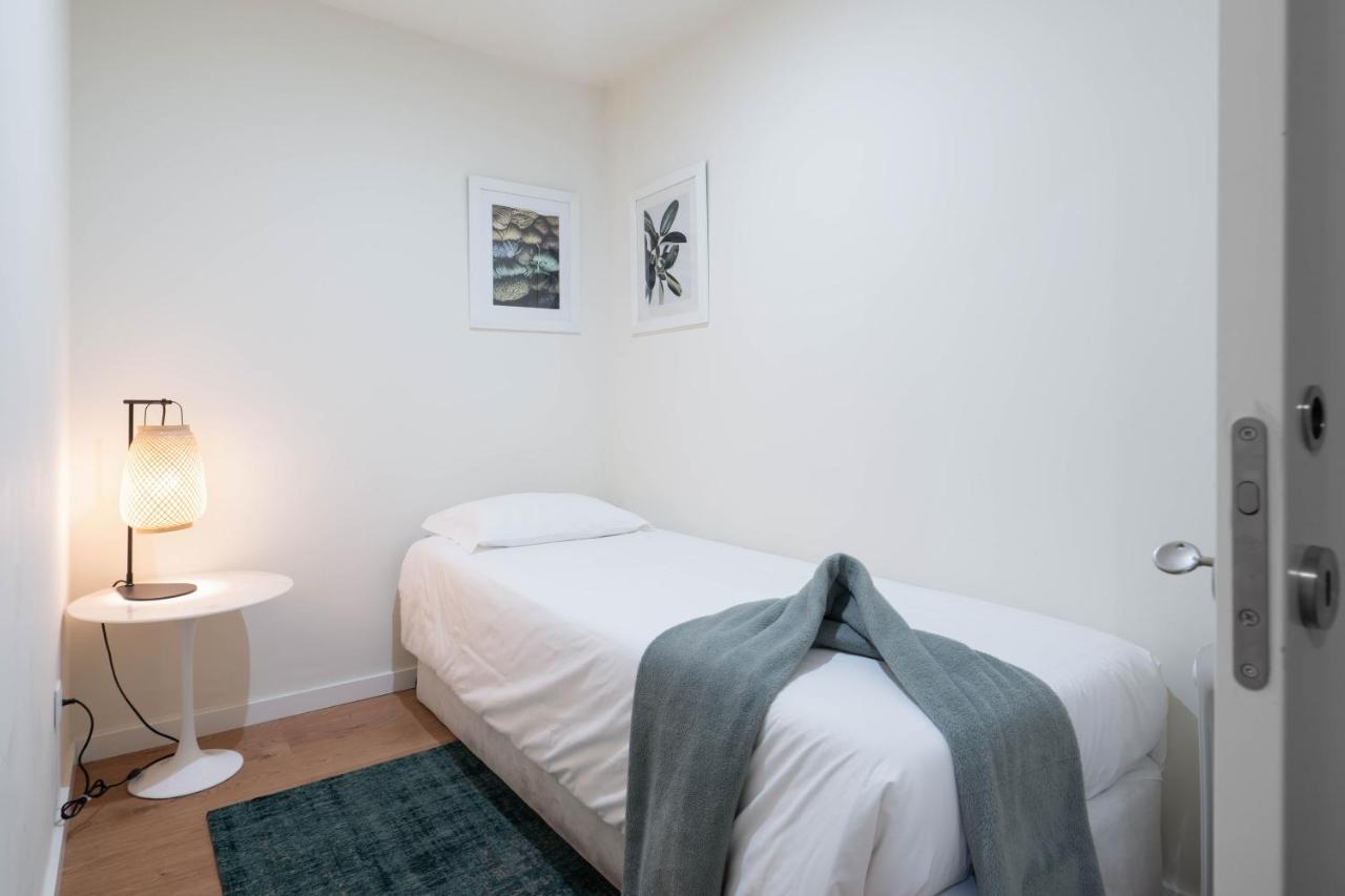 Domus 21 - Entreparedes Apartment Porto